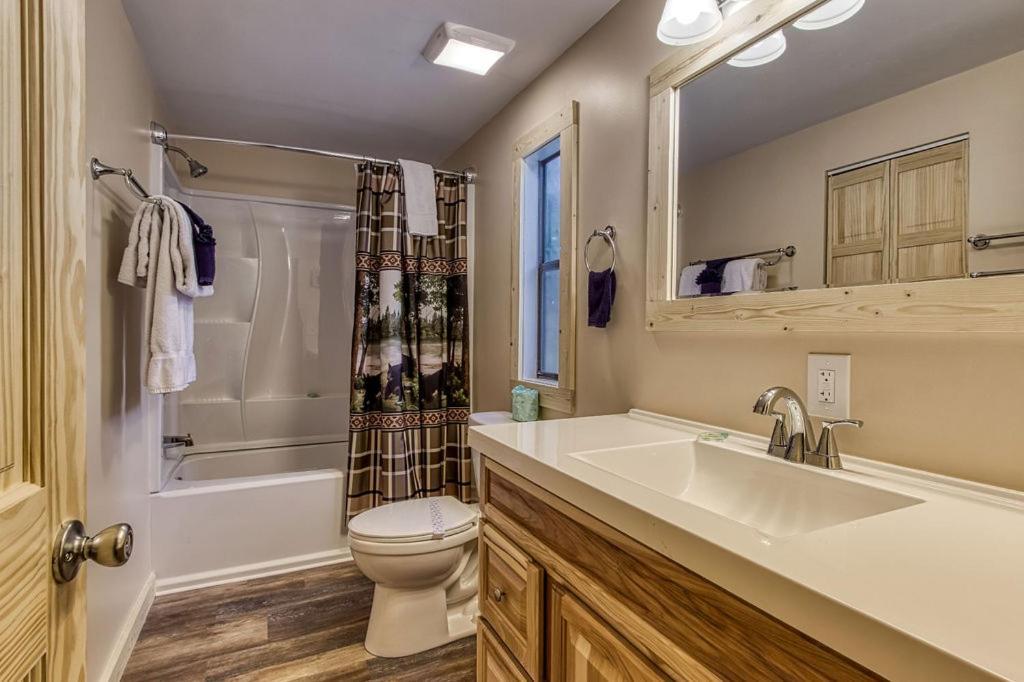 Whispering Winds, Hot Tub, Game Room, Wifi, 1089 Free Tickets Each Paid Day, Dollywood And More Gatlinburg Zewnętrze zdjęcie