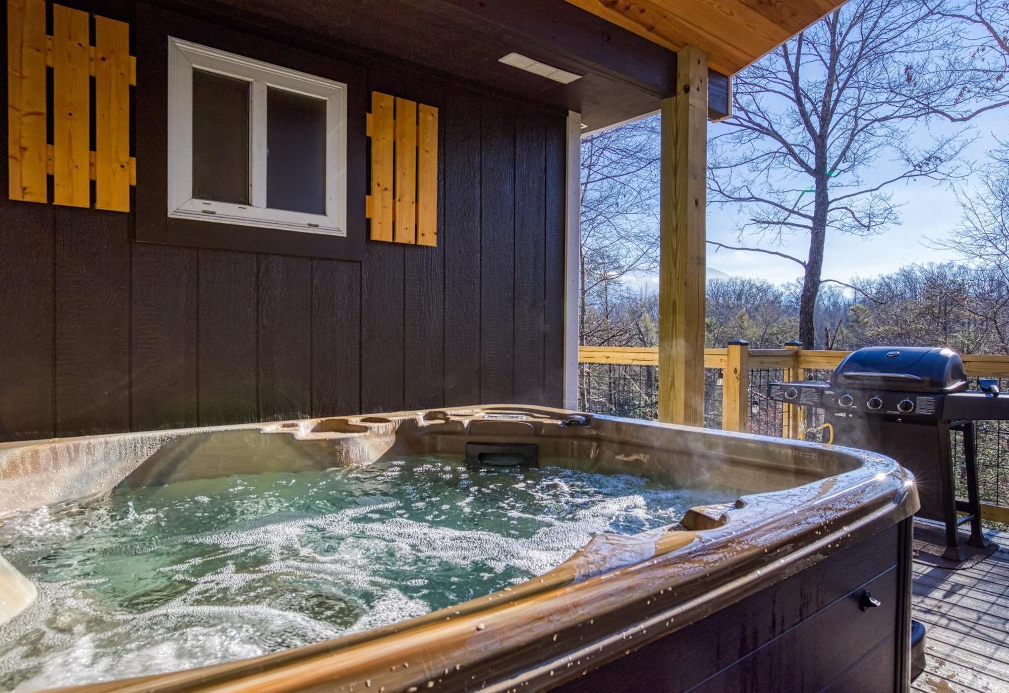 Whispering Winds, Hot Tub, Game Room, Wifi, 1089 Free Tickets Each Paid Day, Dollywood And More Gatlinburg Zewnętrze zdjęcie