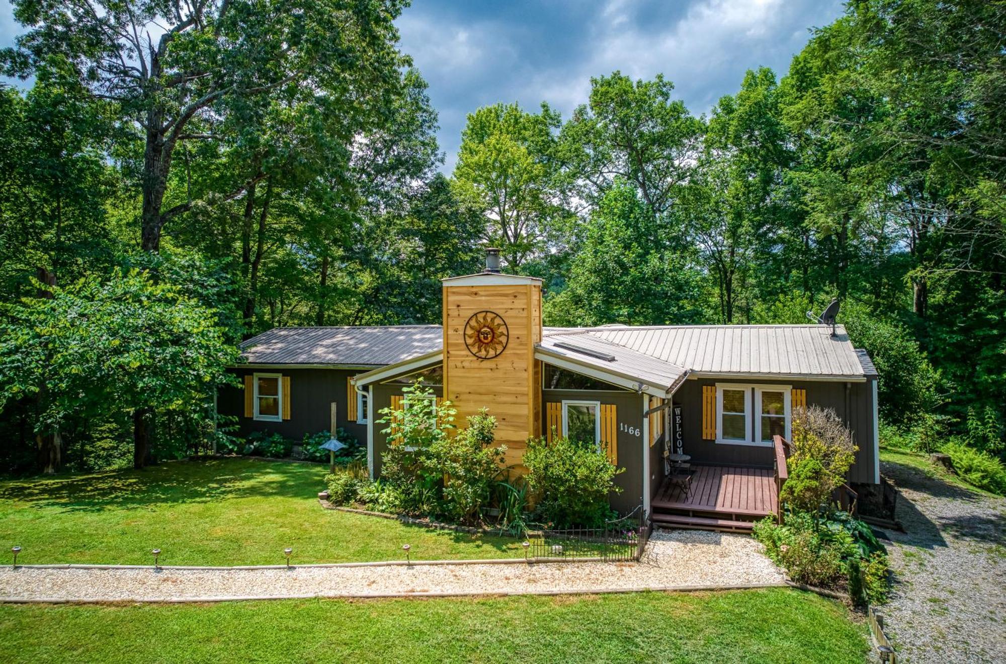 Whispering Winds, Hot Tub, Game Room, Wifi, 1089 Free Tickets Each Paid Day, Dollywood And More Gatlinburg Zewnętrze zdjęcie